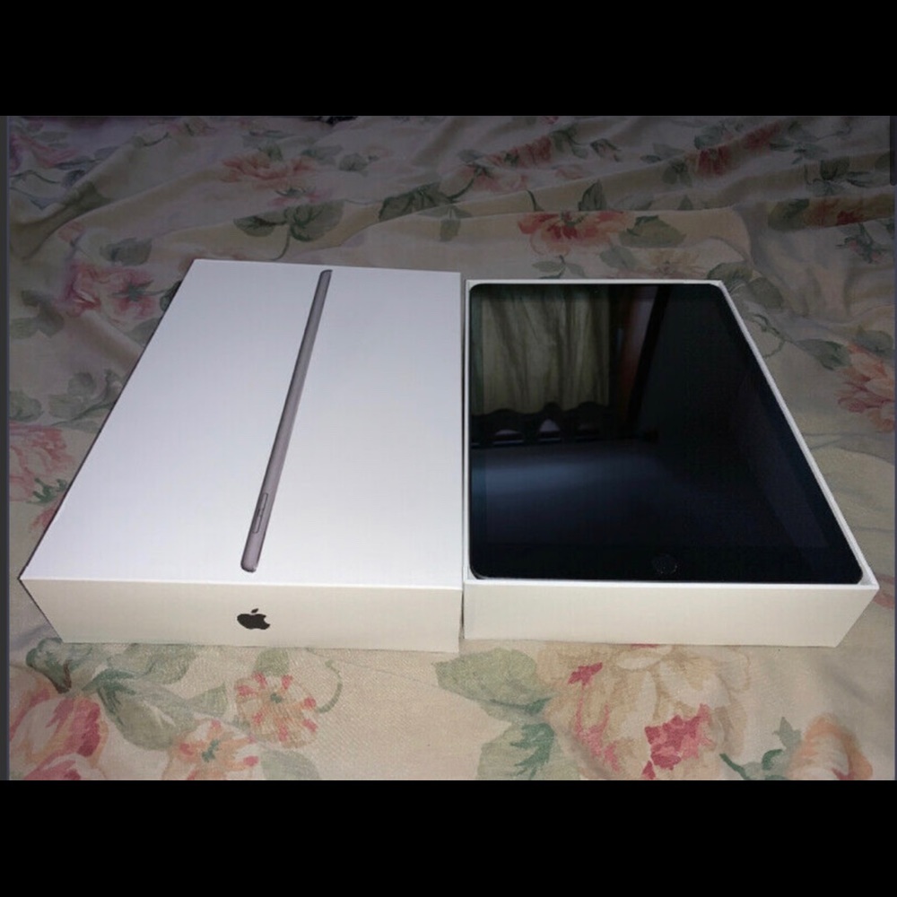 iPad 8 gen brand new in boxe untouched!